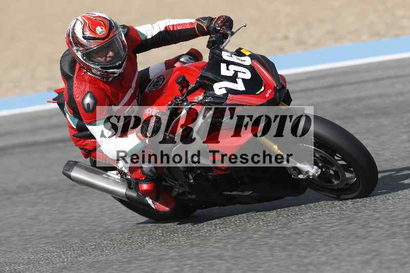 /01 24.-27.01.2025 Moto Center Thun Jerez/gruen-green/256